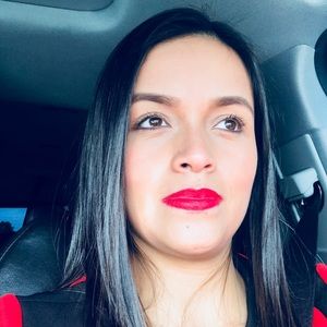Meet your Posher, Tania